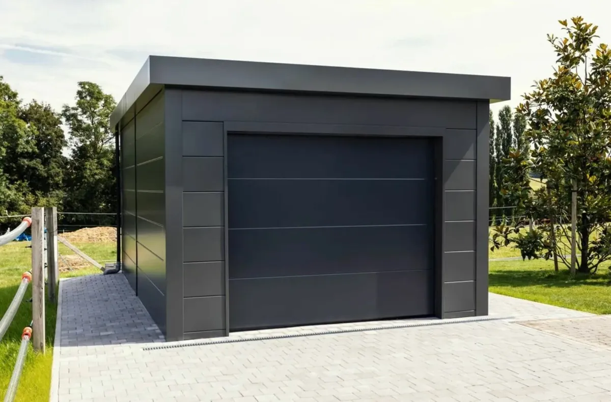 Car Garage - Image 1