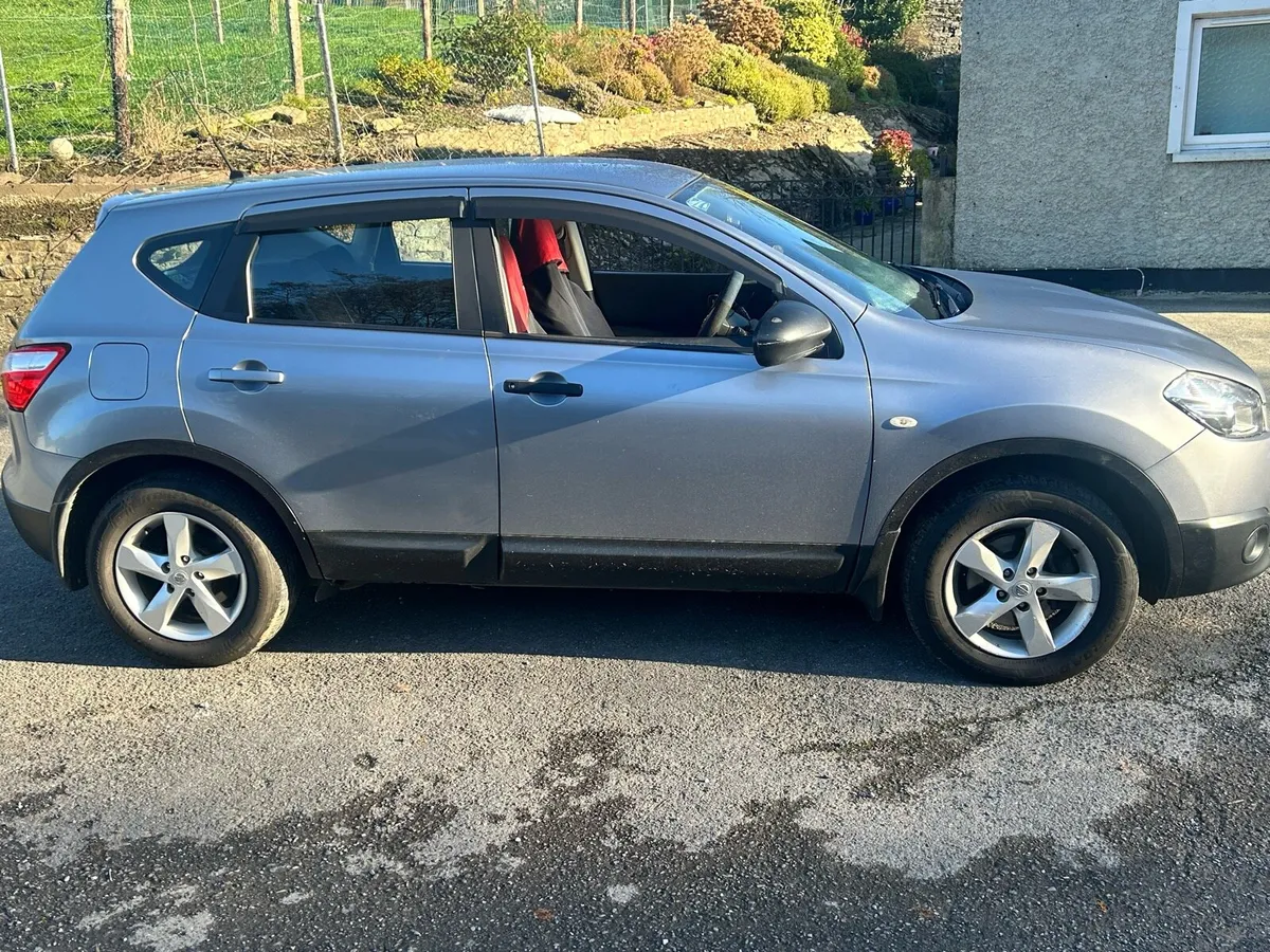 Nissan Qashqai 2010 - Image 2