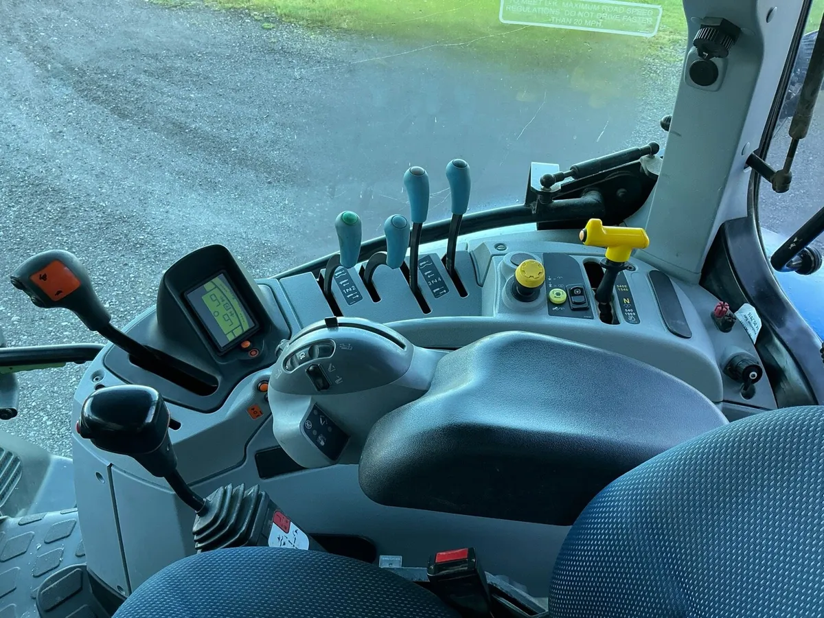 New Holland T6.145 - Image 4
