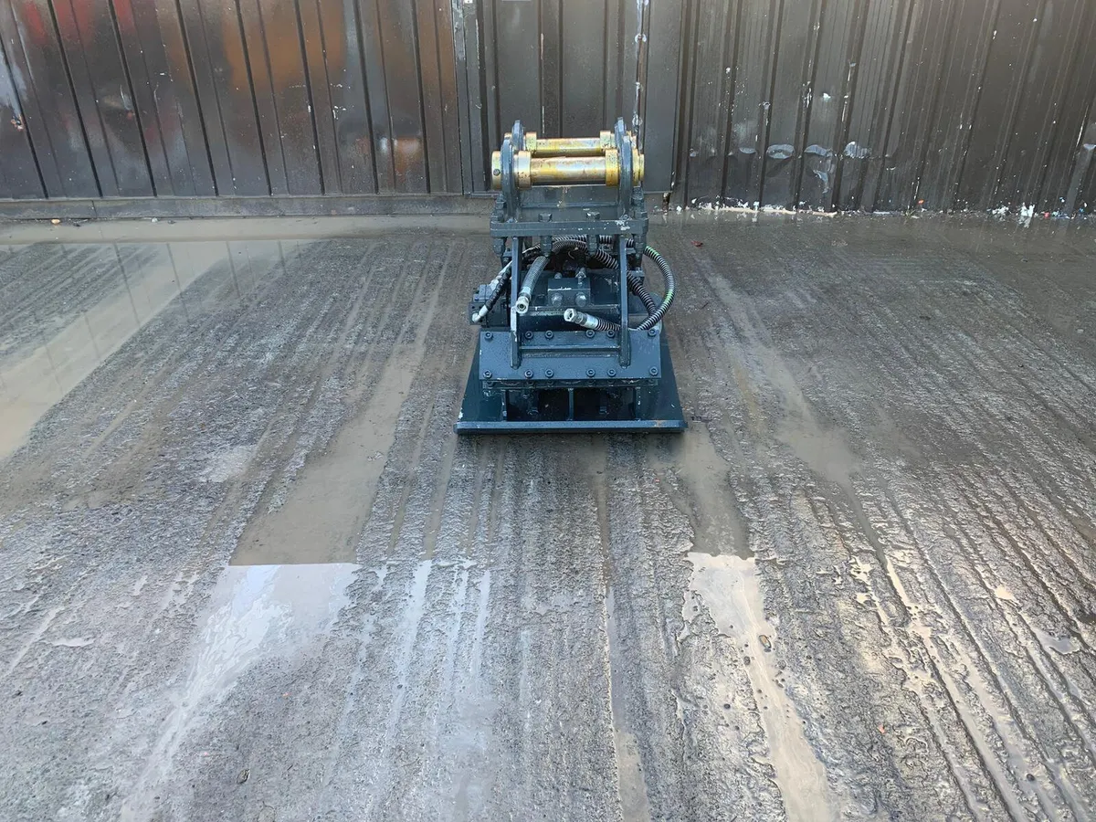 Hydraulic Compaction Plate 65MM PIN - Image 2