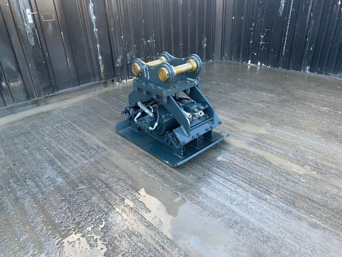 Hydraulic Compaction Plate 65MM PIN - Image 1