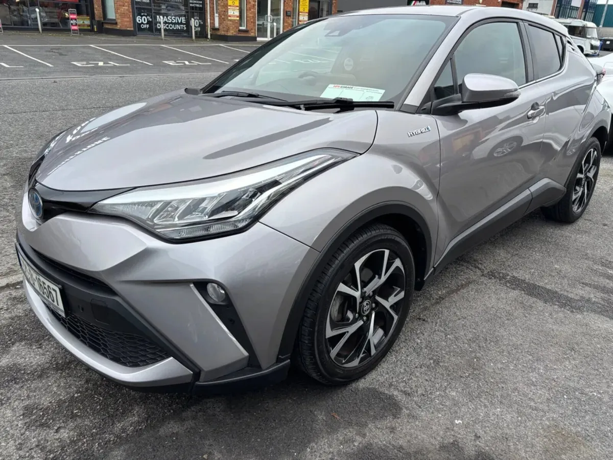 2022 Toyota C-HR 1.8 HYBRID SPORT BITONE - Image 2