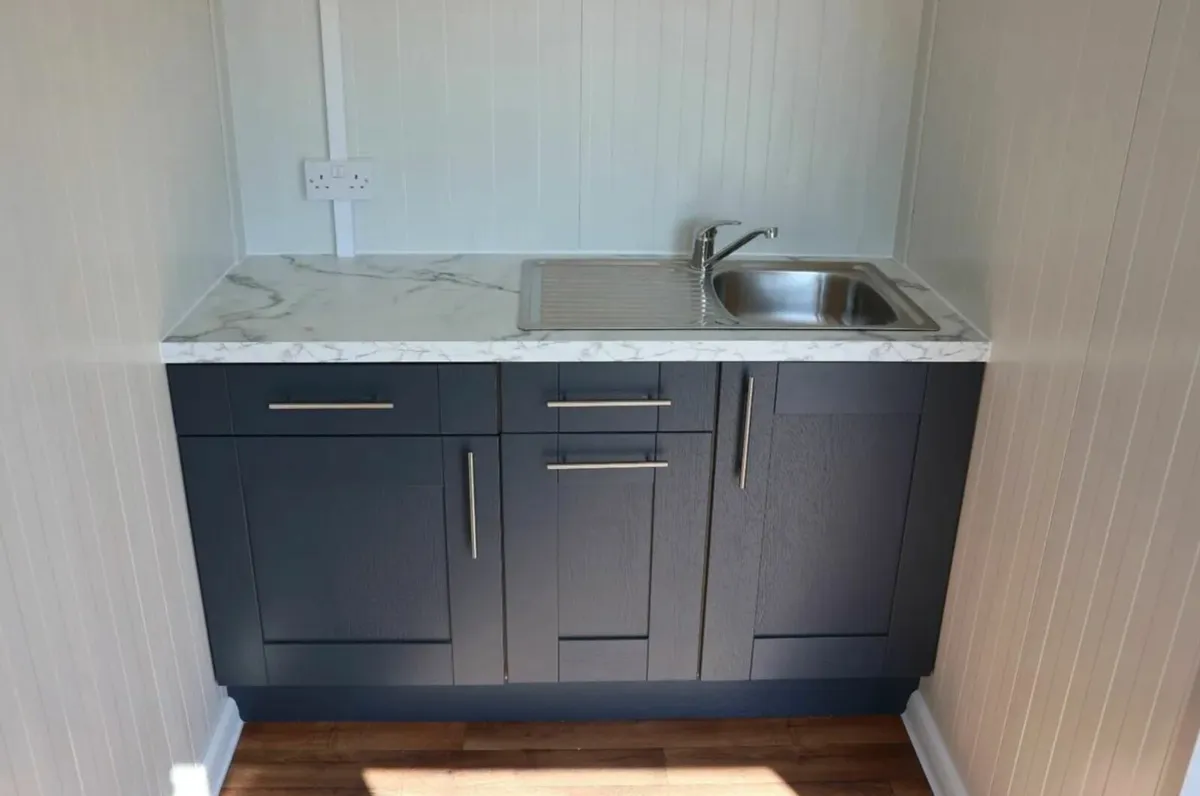 30 ft x 10ft Office 2 rooms, toilet and kitchen - Image 4