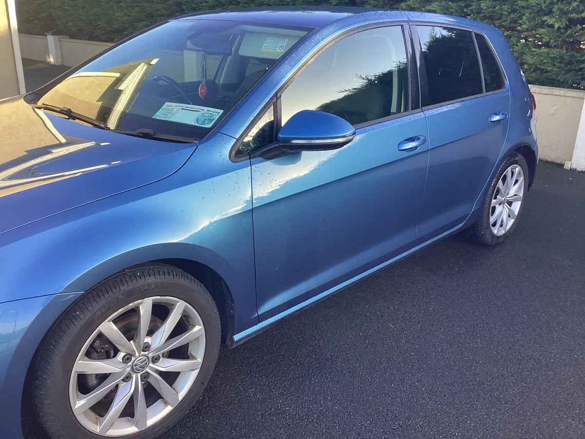 VW  Golf - Image 1