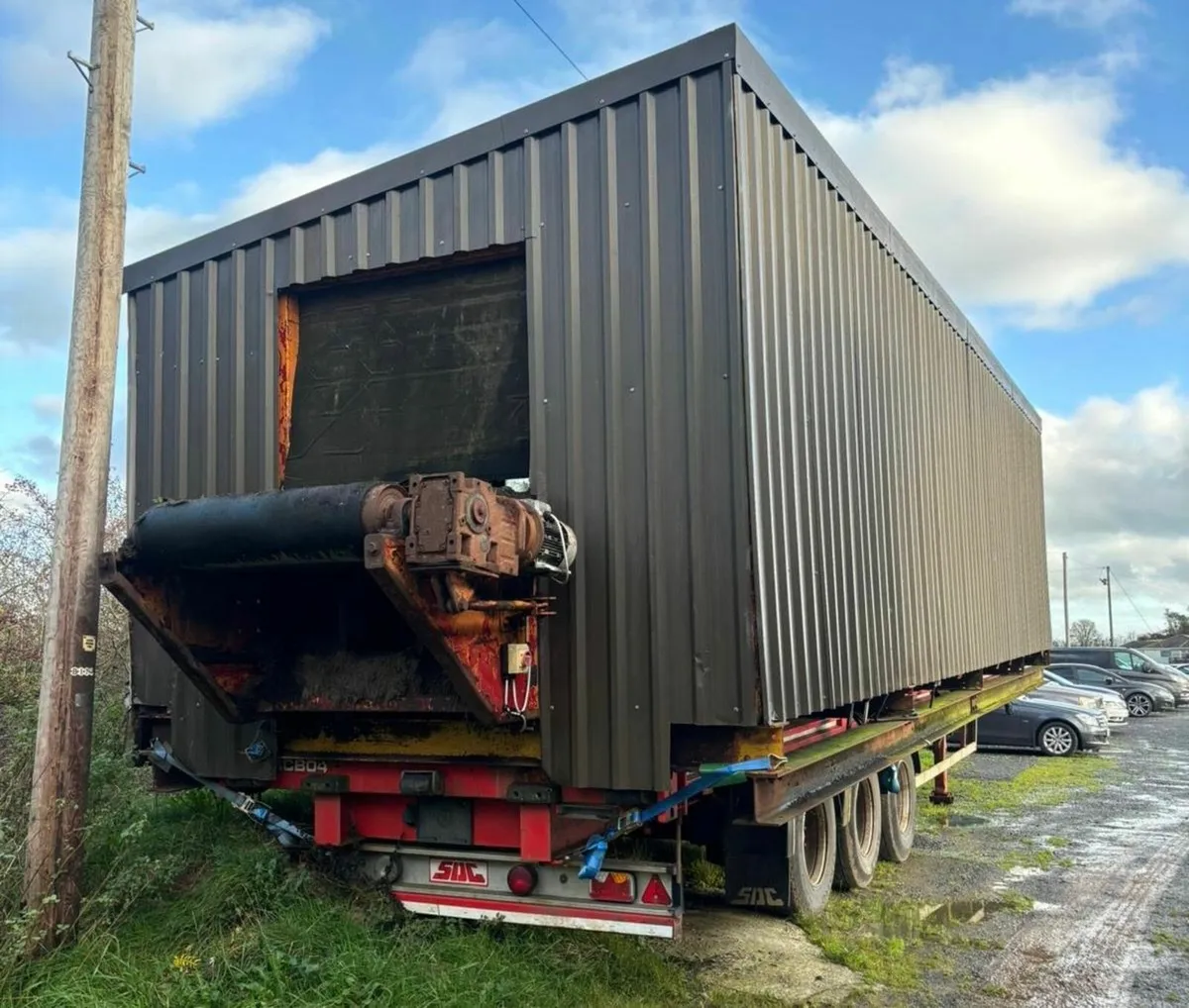 Picking station feed conveyor & Hopper - Image 2