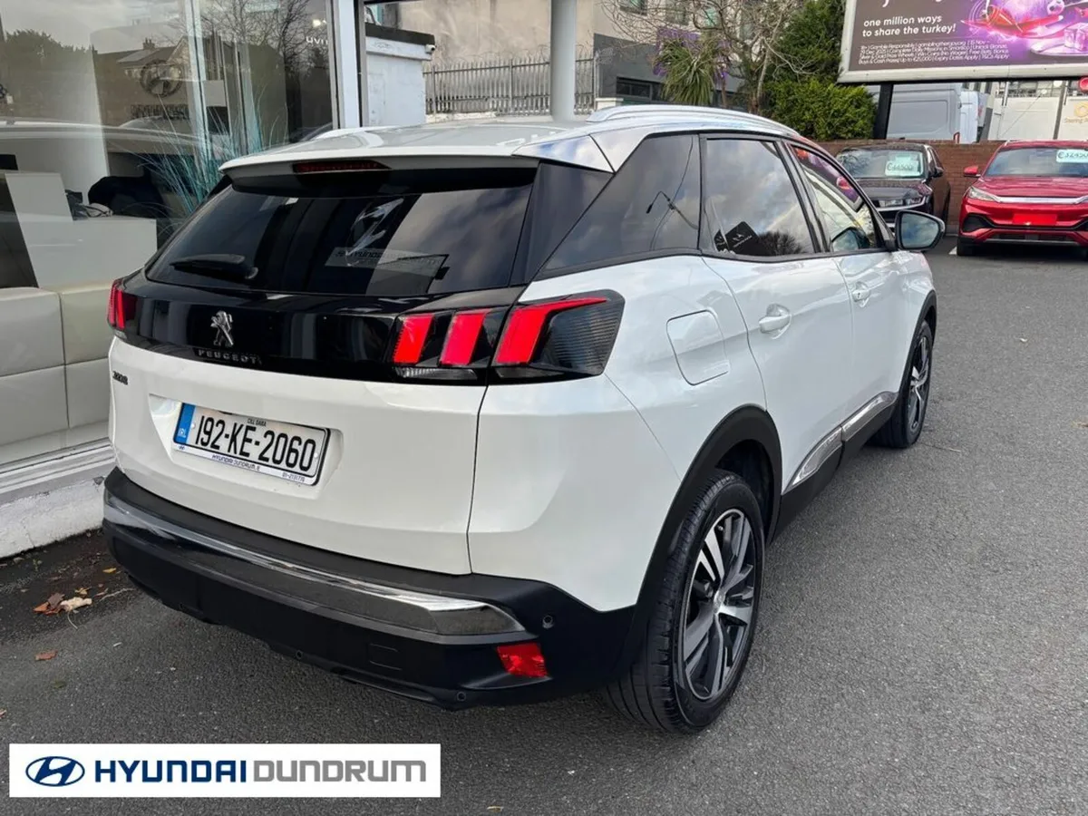 Peugeot 3008 1.2 Allure Puretech 5DR Auto - Image 4