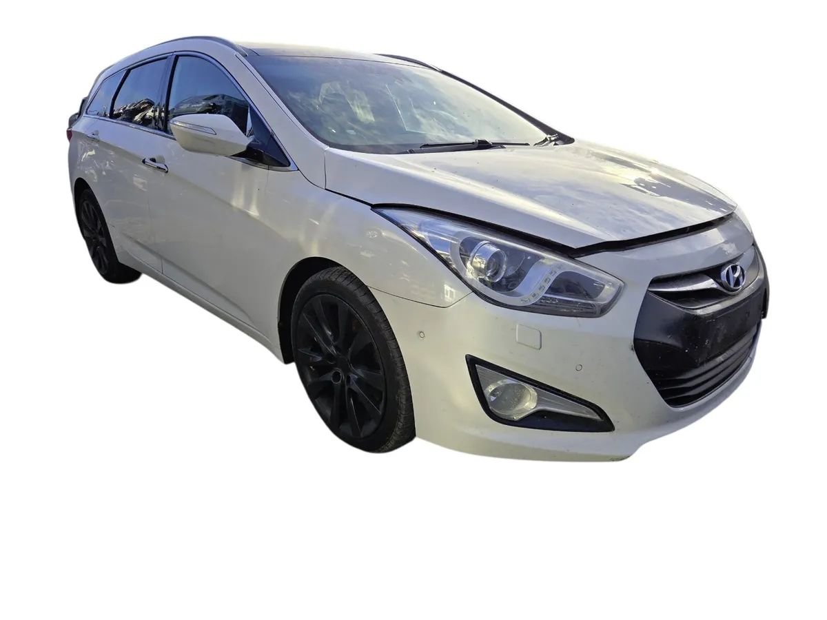 2012 HYUNDAI I40 For Breaking/Dismantling - Image 1