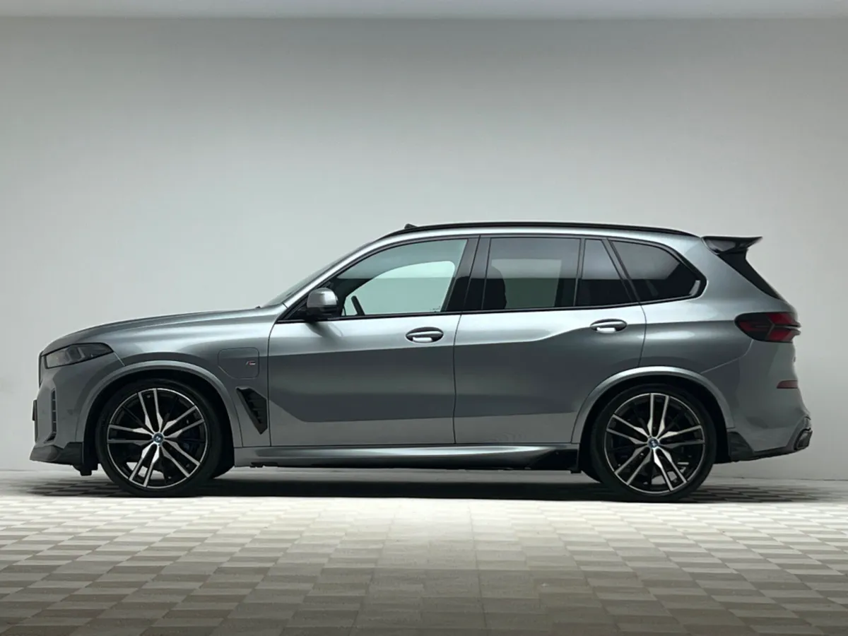 BMW X5 50E M SPORT XDRIVE *PAN ROOF* - Image 4