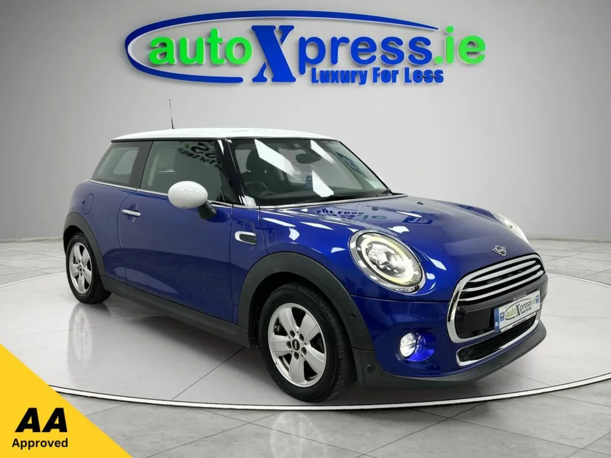 Mini Cooper 1.5 Automatic, Reversing camera - Image 1