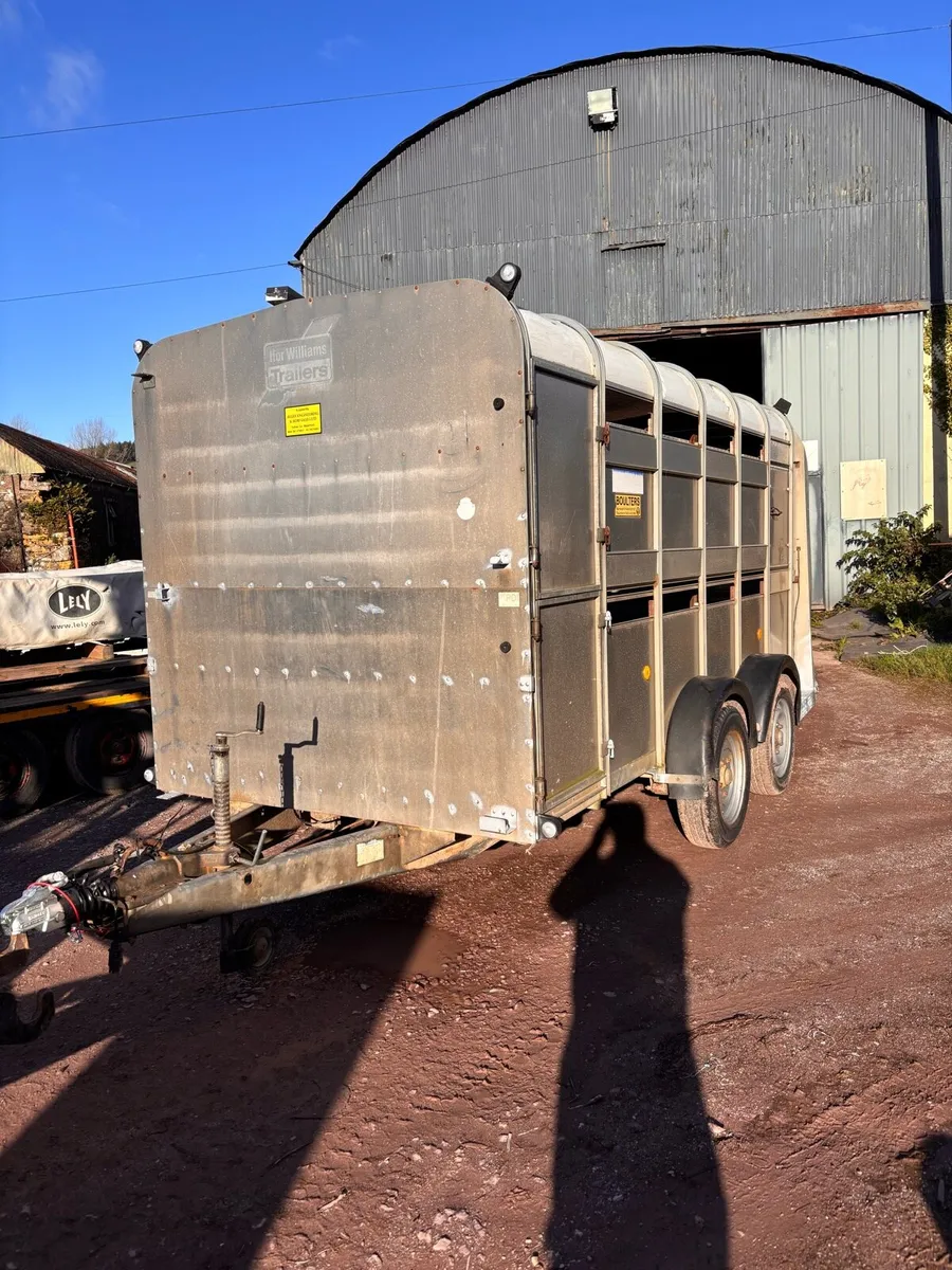 Cattle box - Image 1