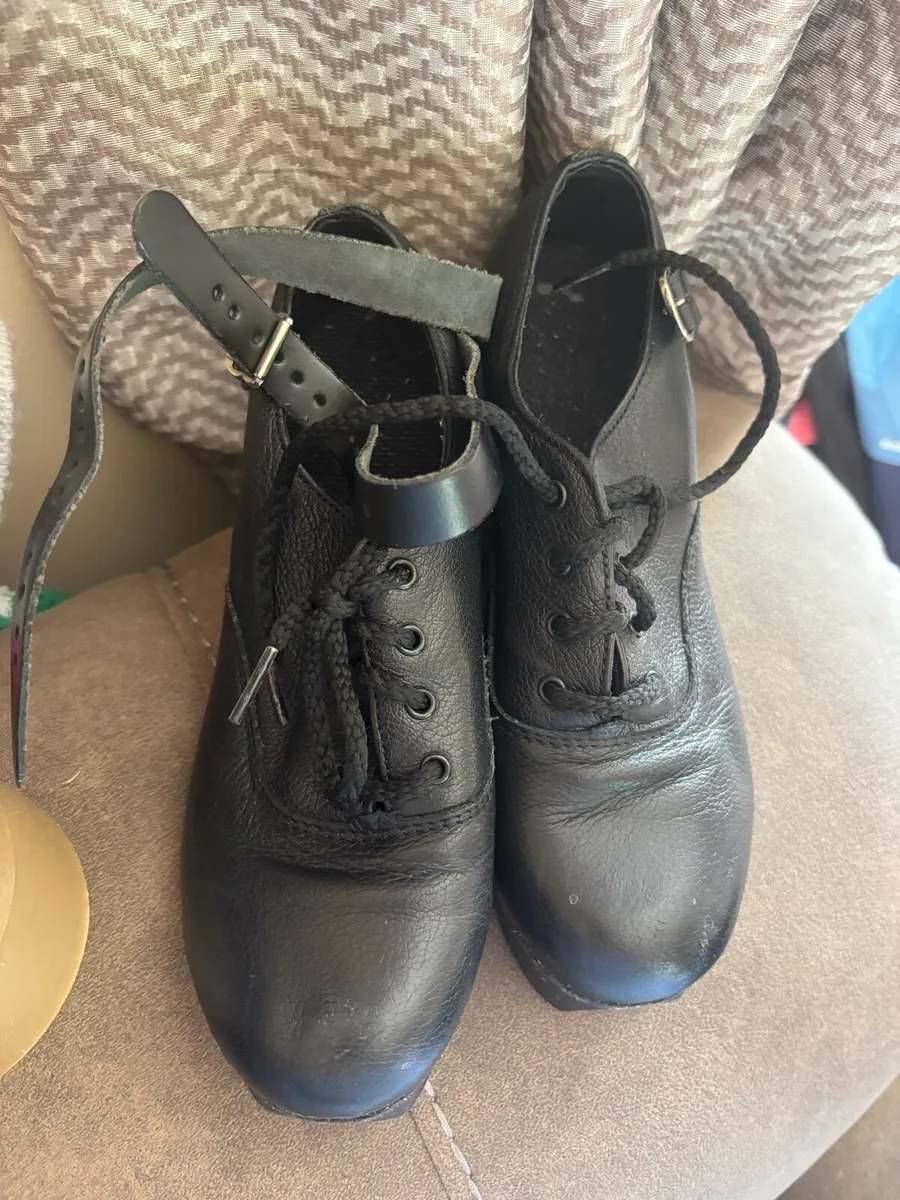 Irish dancing jig shoes - Image 1