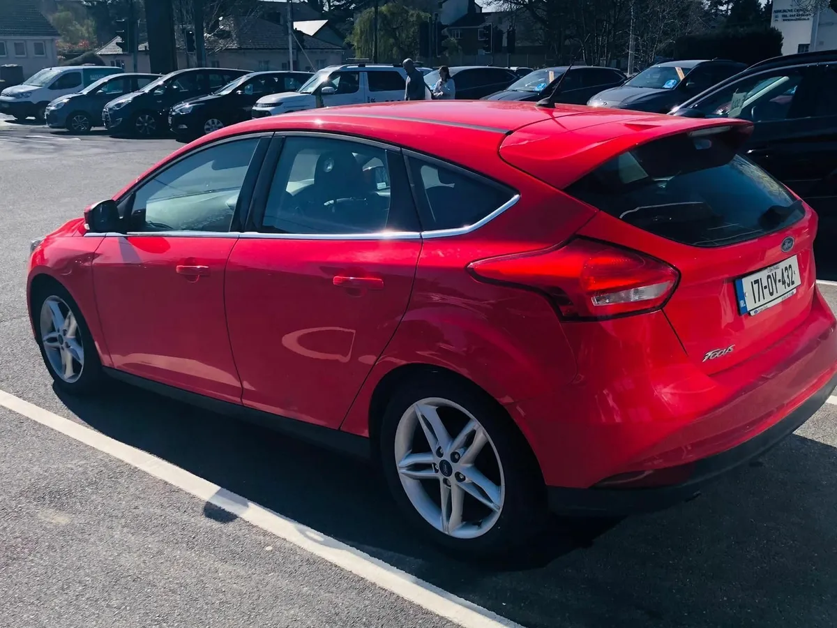 Ford Focus 2017 - Image 2