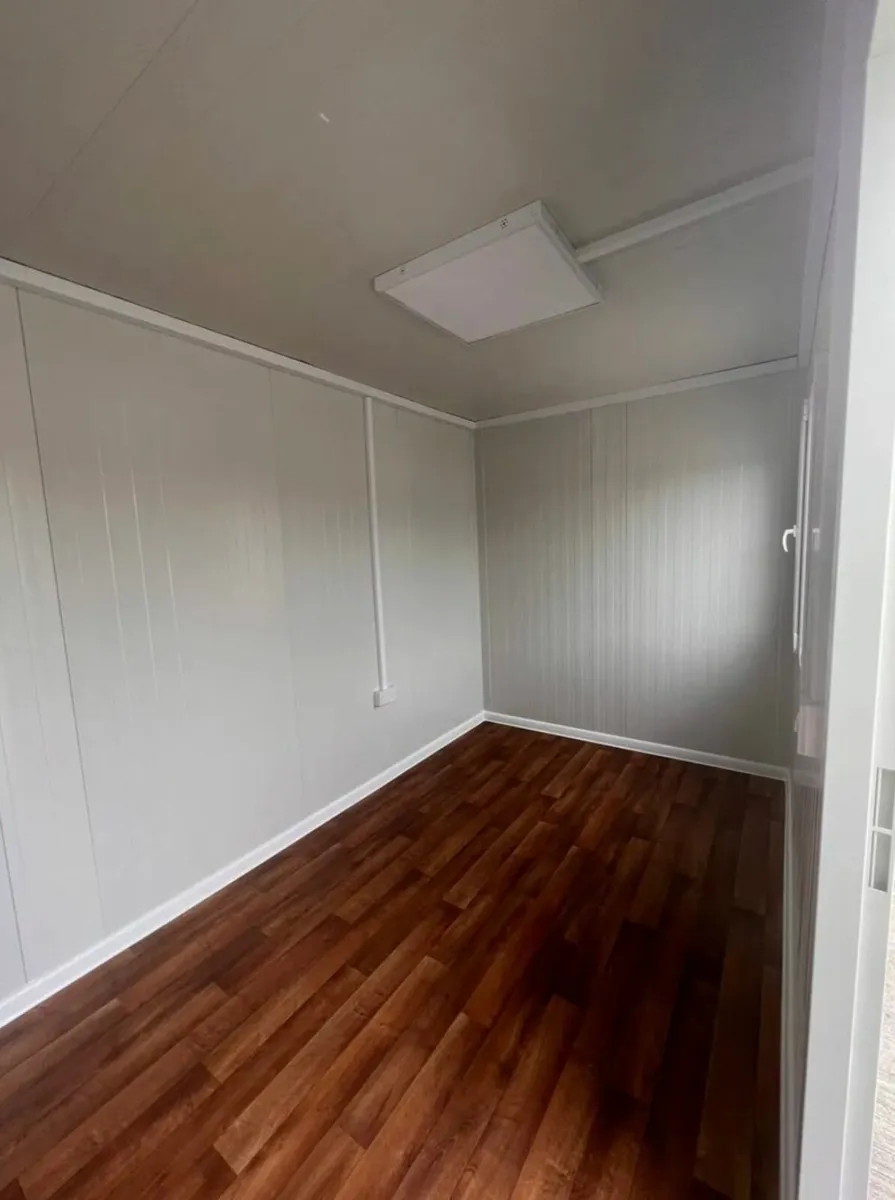 20ft x 8ft Portable Office - Image 3