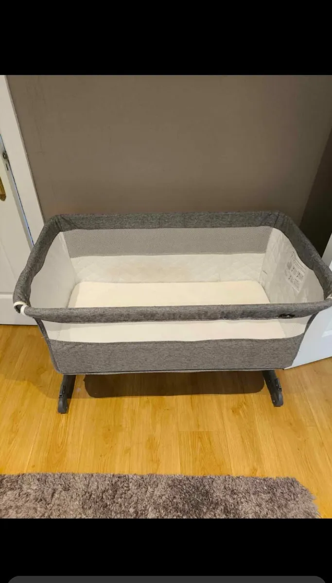 Baby cot - Image 1