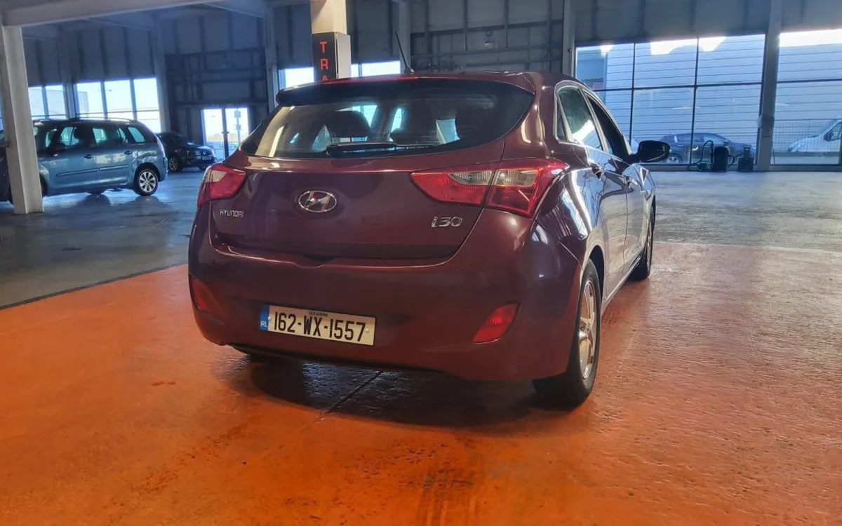 Hyundai i30 1.6 Diesel Deluxe - Image 3