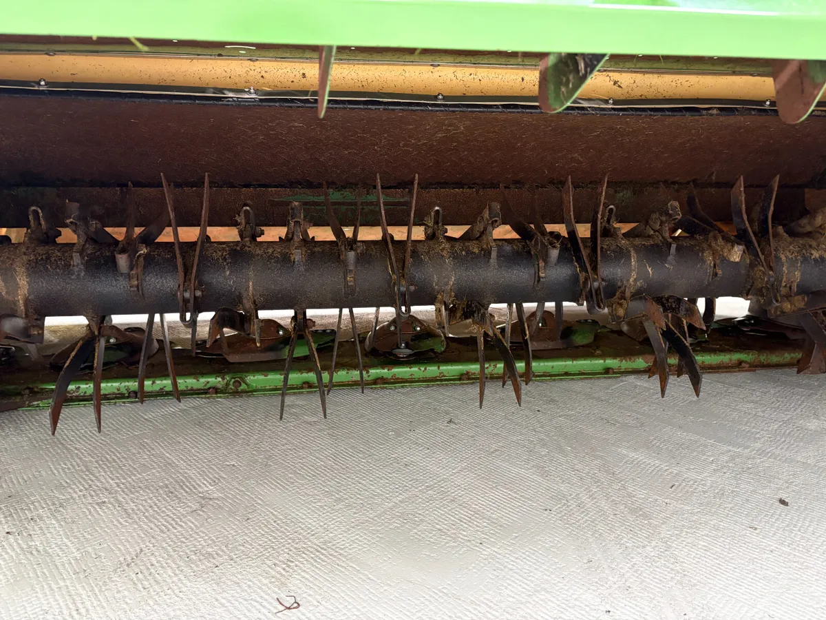 2021 Krone ECR320CV Rear Mounted Mower - Image 3