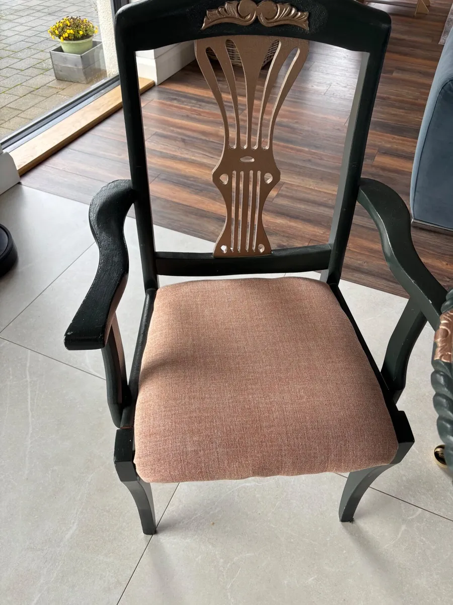 Dining Table and 6 chairs - Image 2