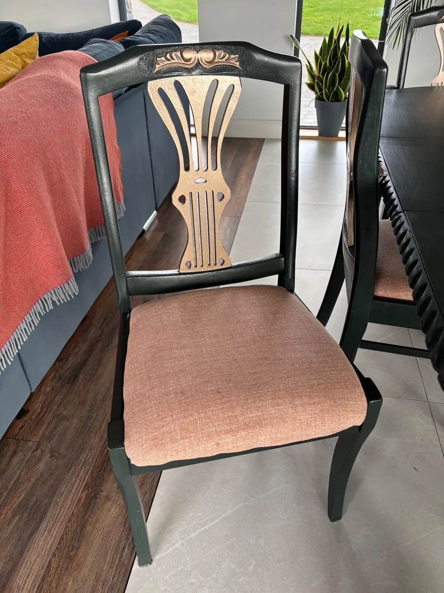 Dining Table and 6 chairs - Image 4