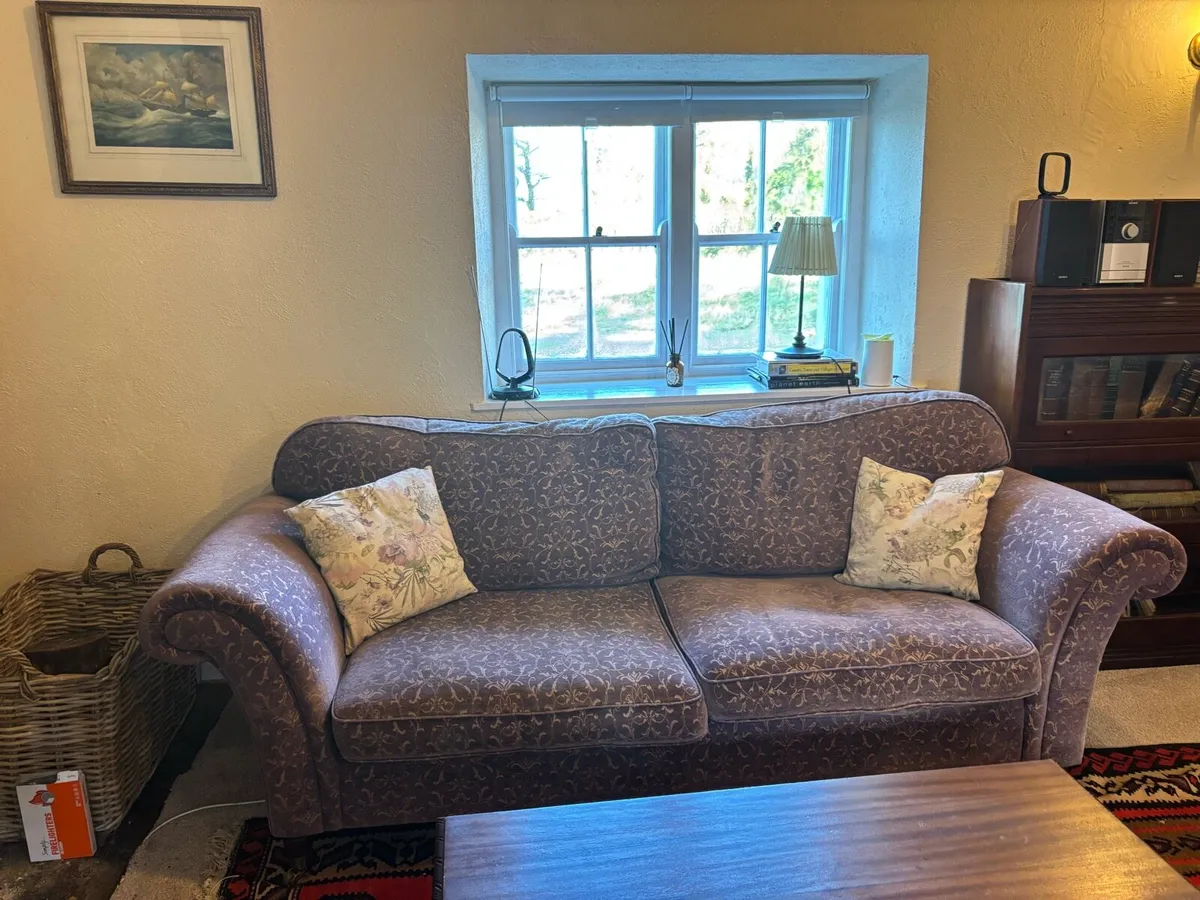 2 seater couch and arm chair. - Image 2