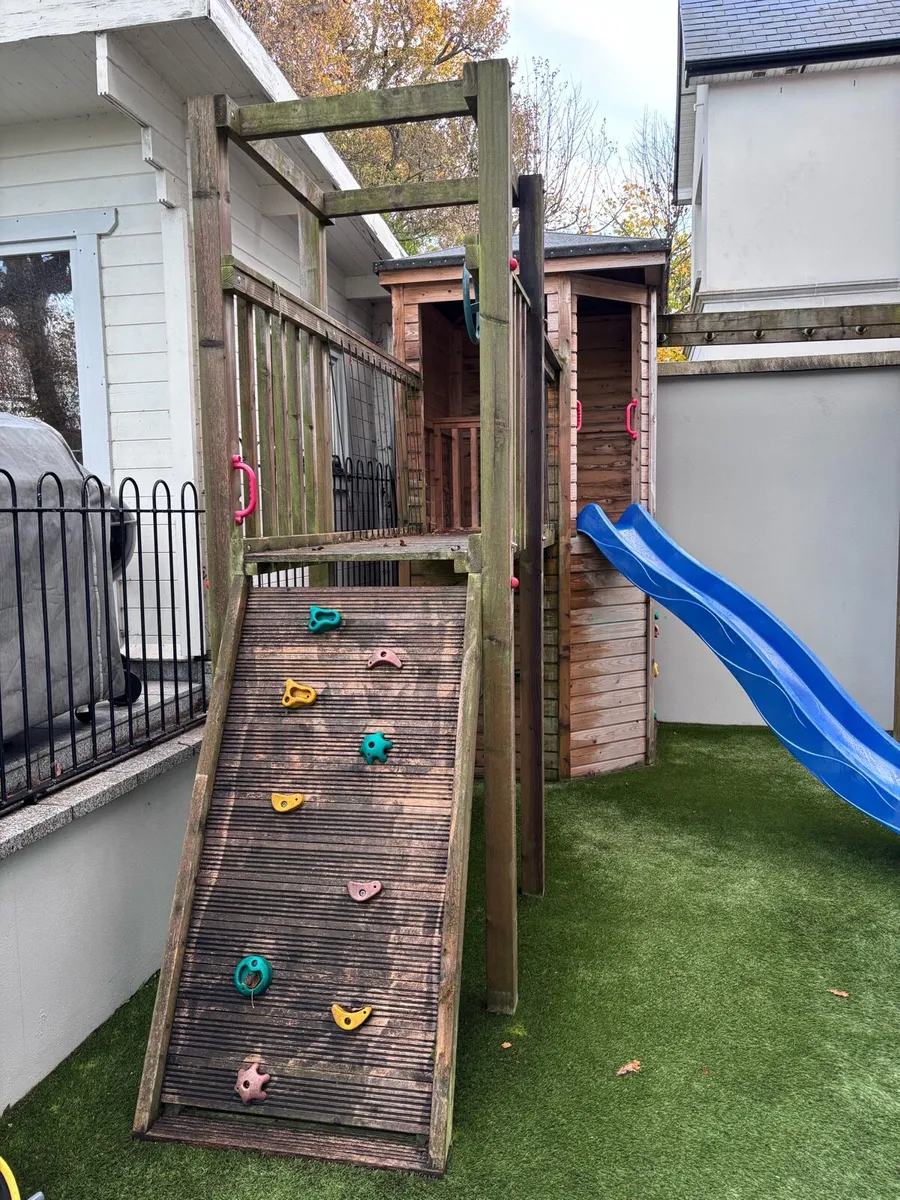 Kids Wooden Playhouse - Image 4