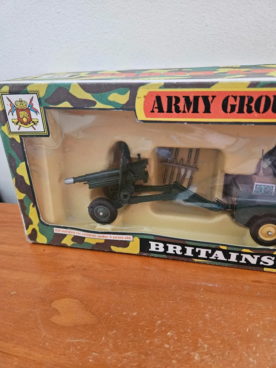 Britains 1970's Landrover and Artillery Set - Image 3