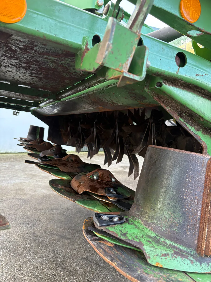 2021 Krone F320Cv Front Mower - Image 2