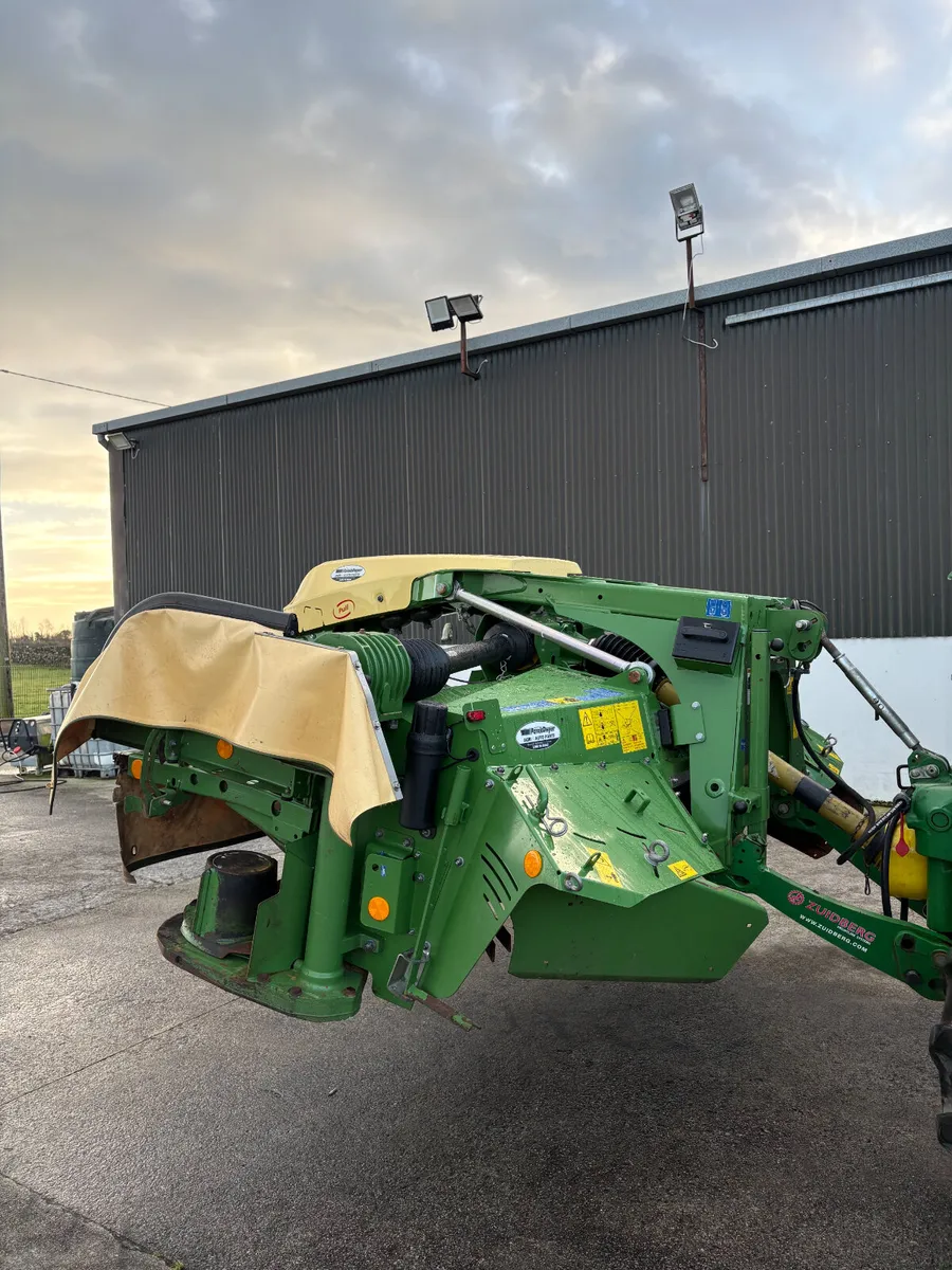 2021 Krone F320Cv Front Mower - Image 3