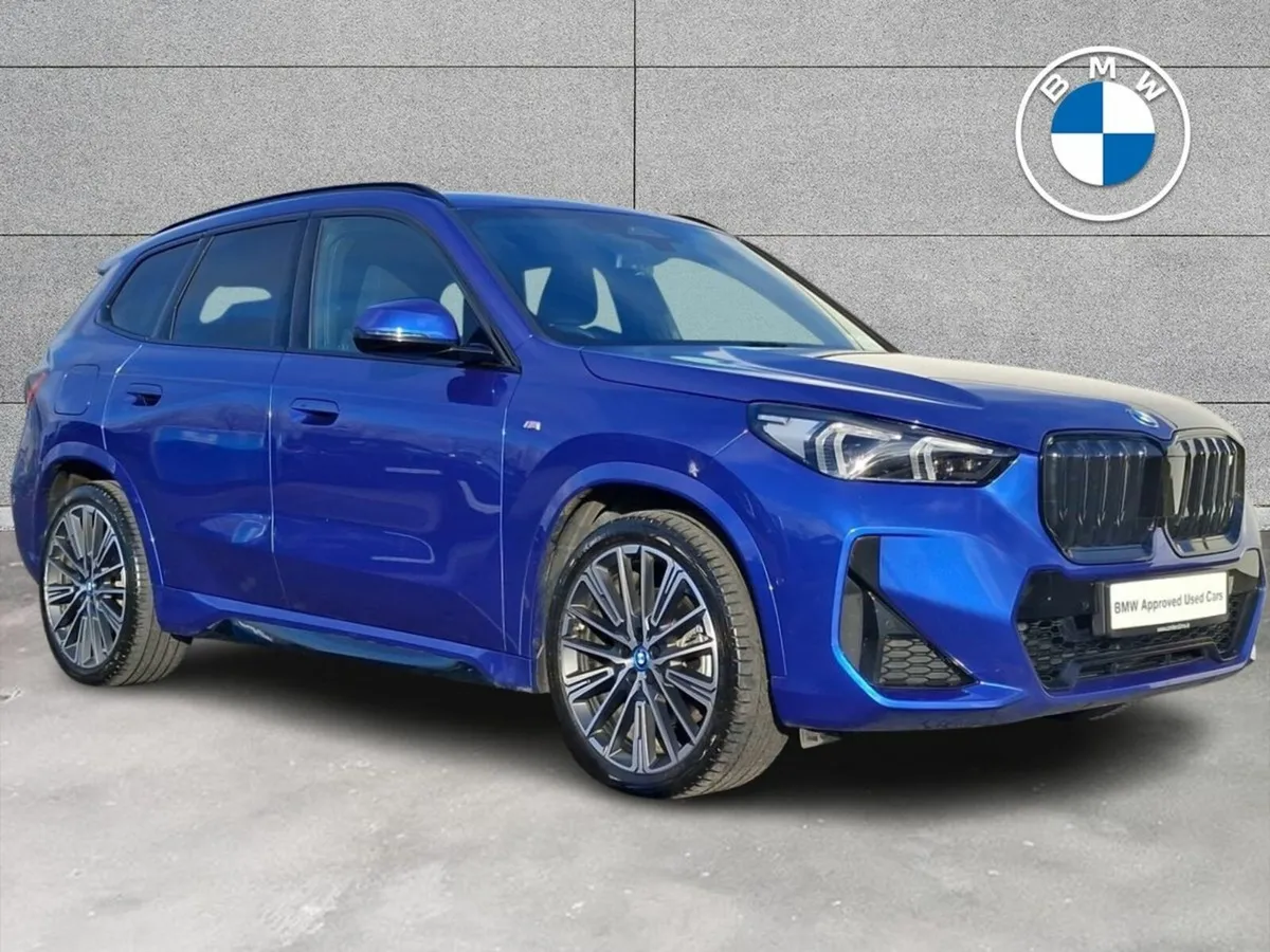 BMW iX xDrive40 Sport - Image 1