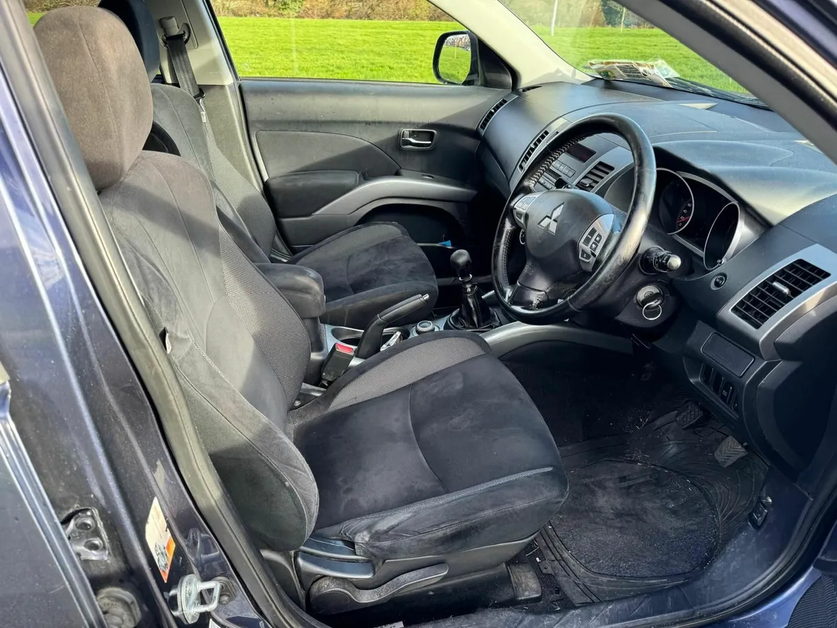 Mitsubishi Outlander 2007 - Image 2