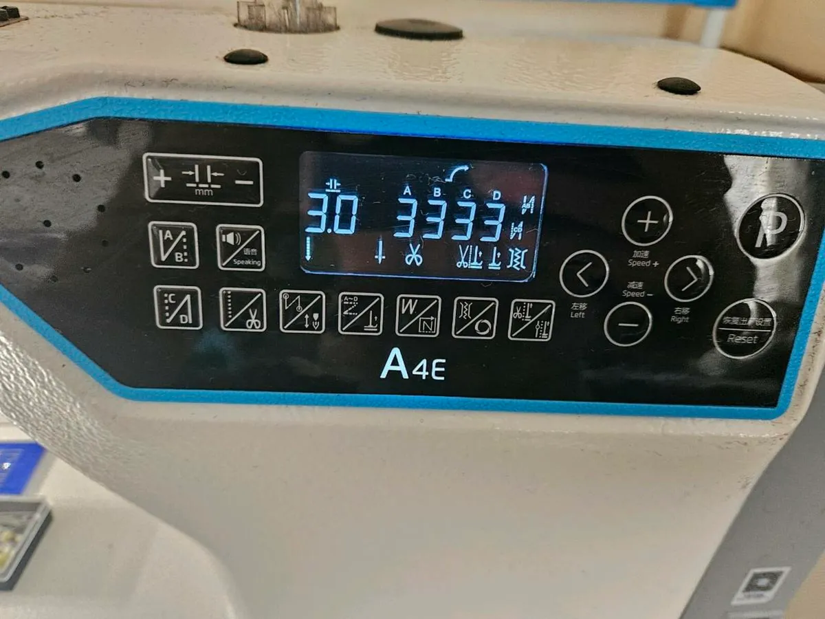 Jack sewing machine - Image 2