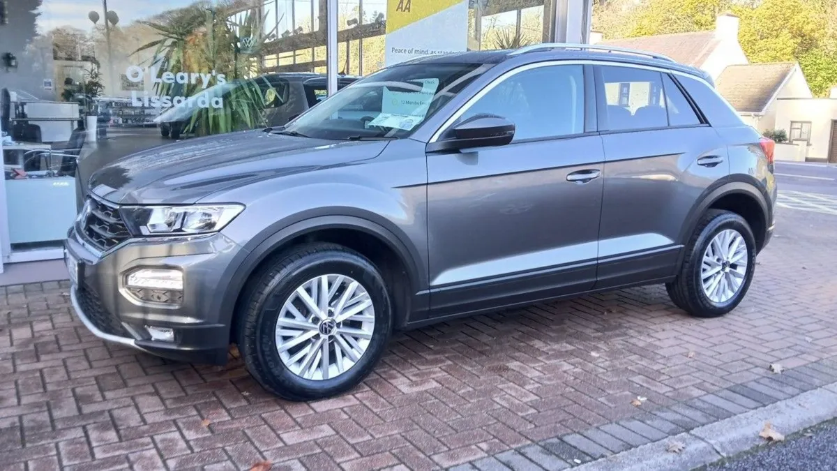 Volkswagen T-Roc 1.0 TSI 110bhp Design  Rear Came - Image 2