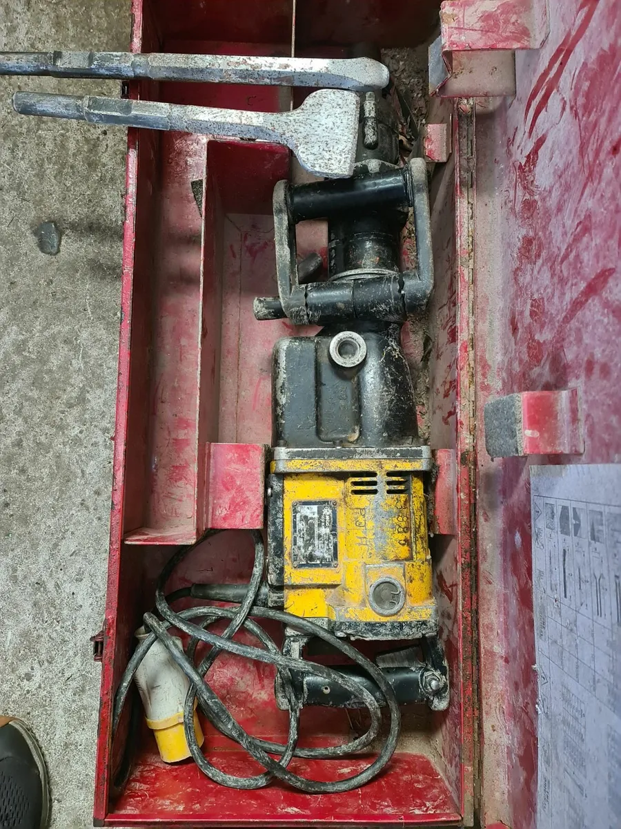 Concrete braker - Image 1