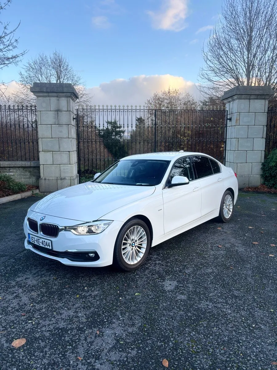 BMW 320D || Full BMW History - Image 1