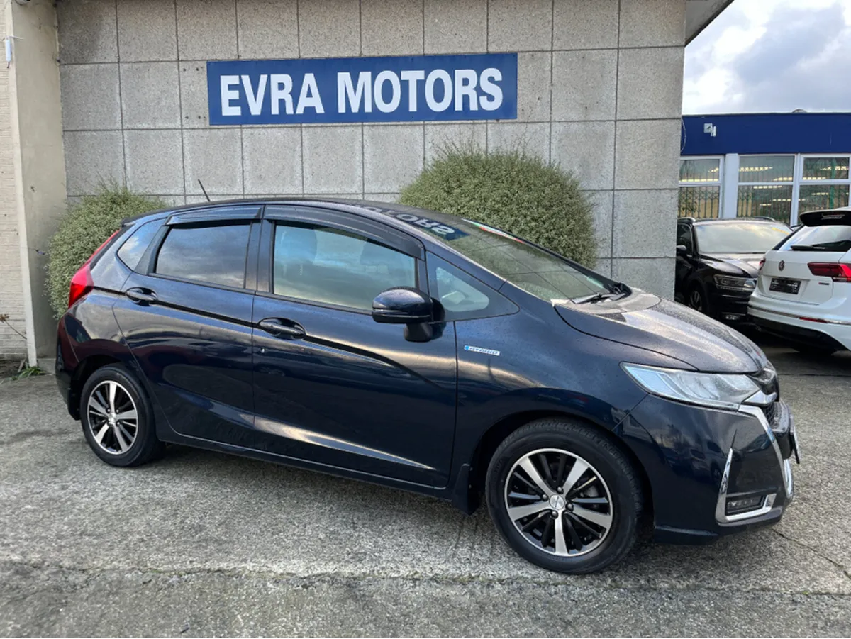 Honda Fit AUTOMATIC HYBRID 1.5 PETROL //HALF LEATH - Image 3