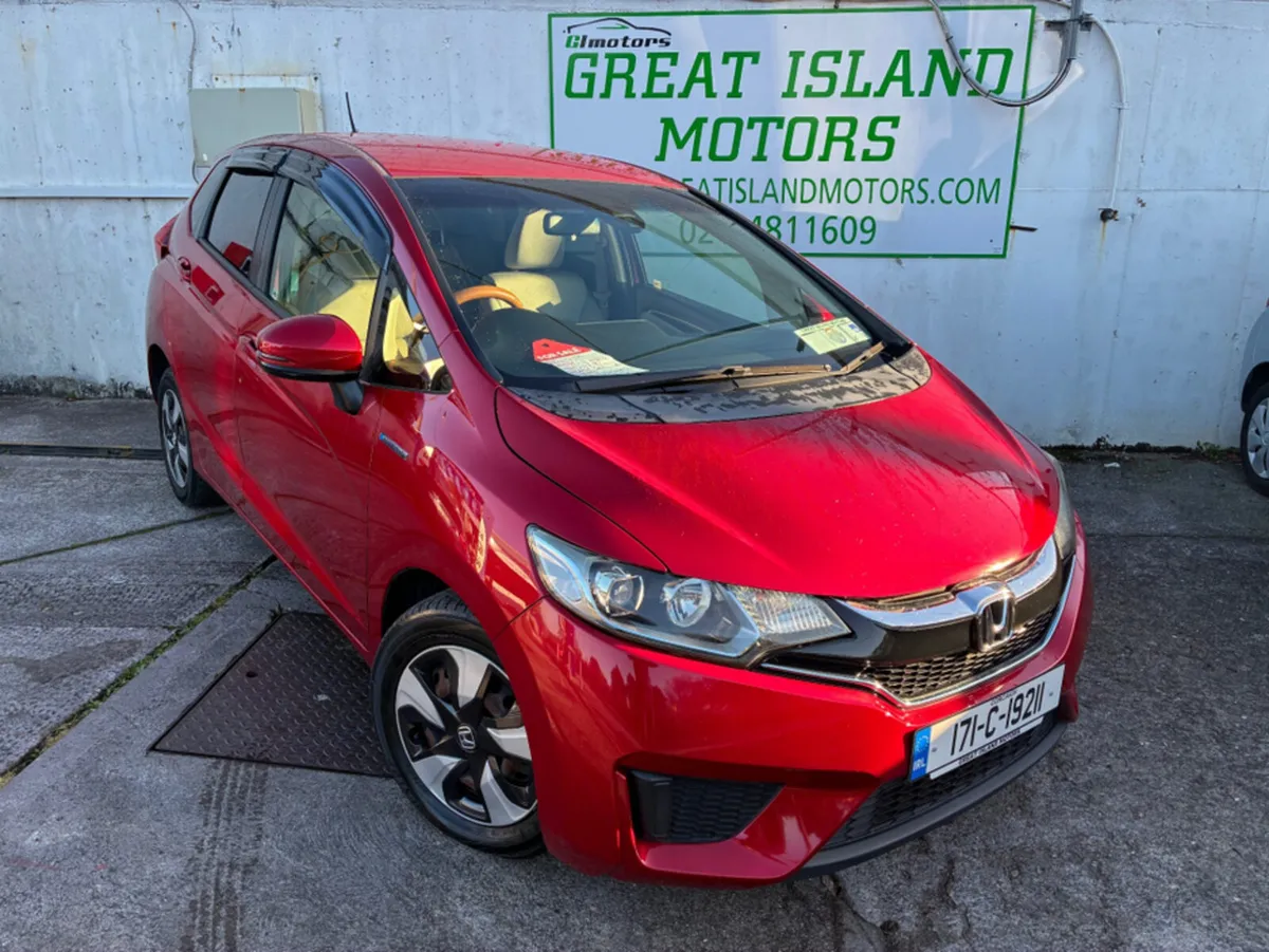 Honda Fit DAA-GP5 - Image 1