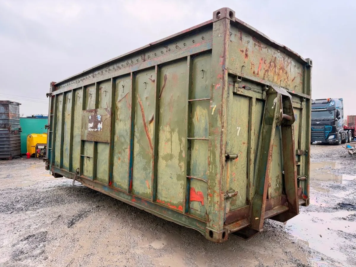 35 / 40 YARD HOOK SKIP BIN ....746P - Image 1