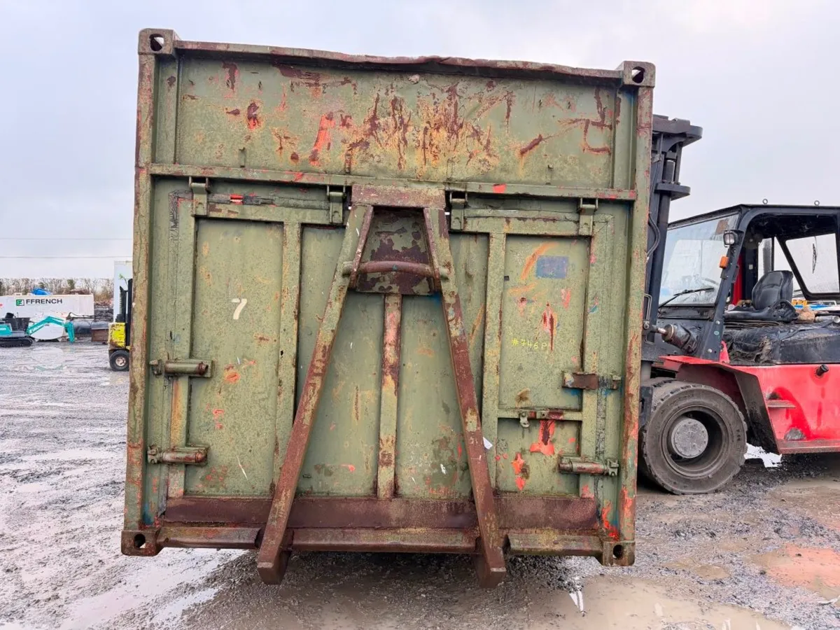 35 / 40 YARD HOOK SKIP BIN ....746P - Image 3