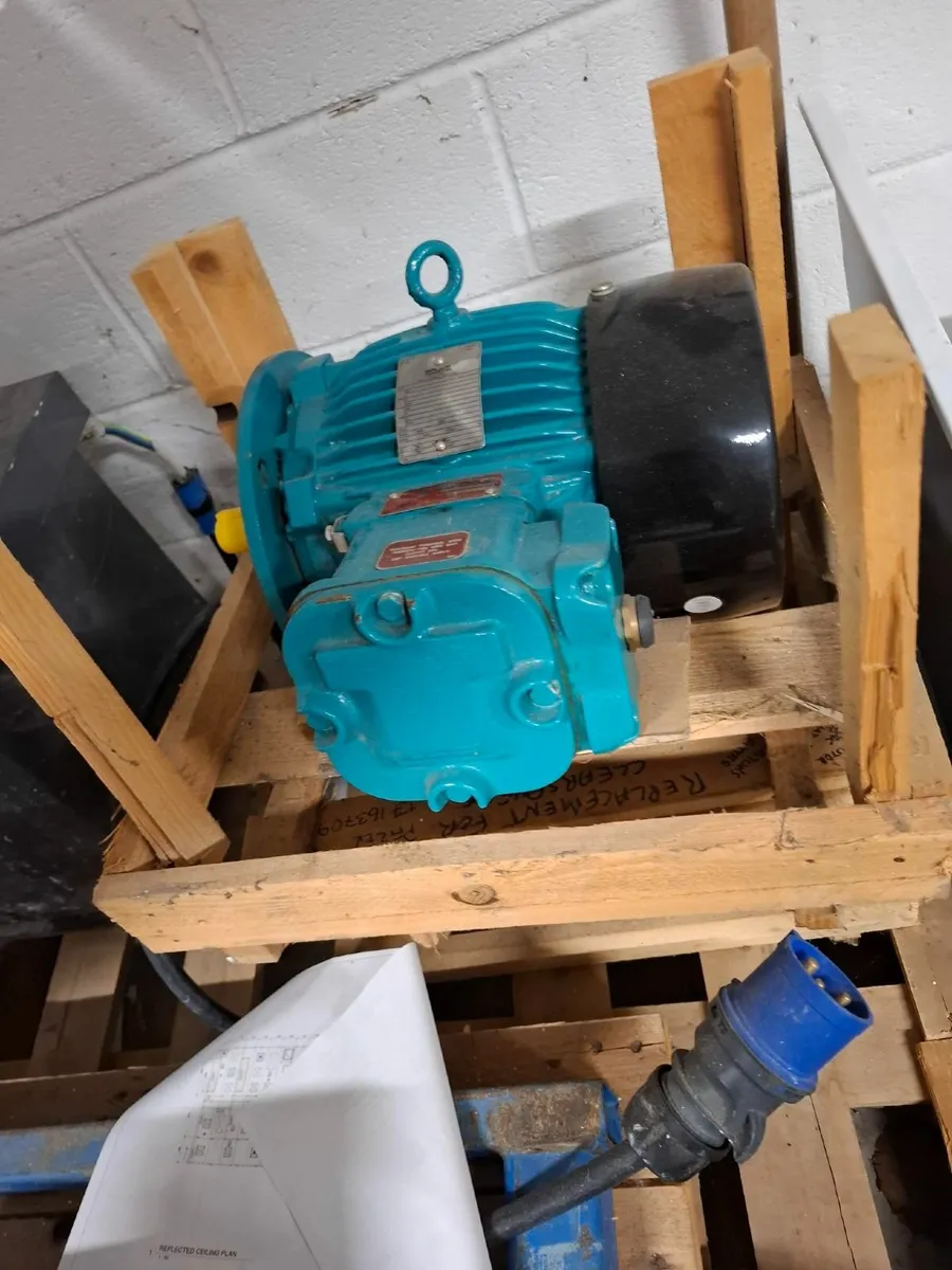 Brook Compton Motors - Image 1