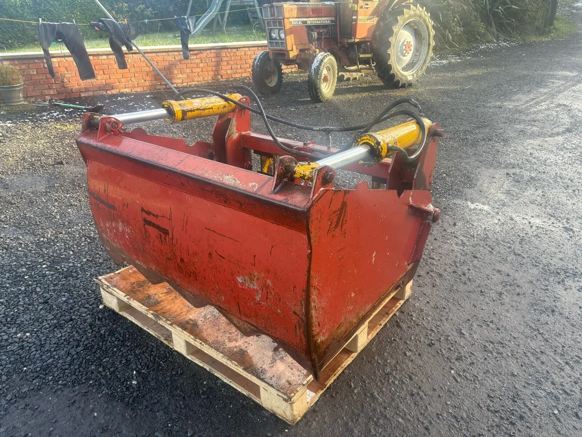 McKenna 4 Foot Sheargrab Silage - Image 1