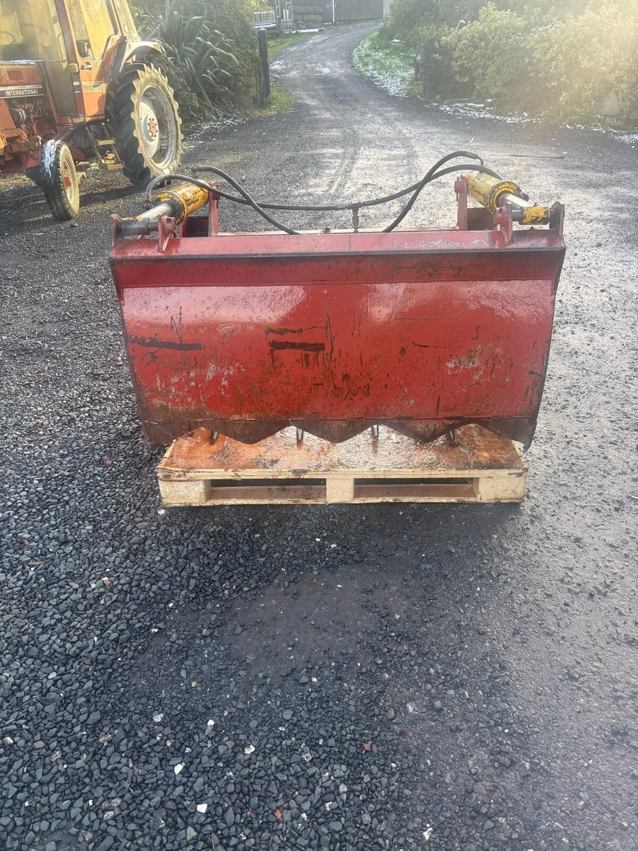 McKenna 4 Foot Sheargrab Silage - Image 2