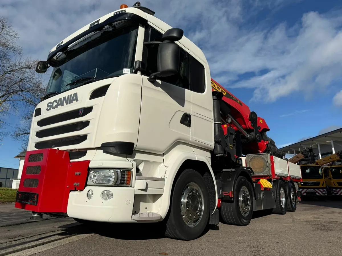 Truck Crane - Image 1