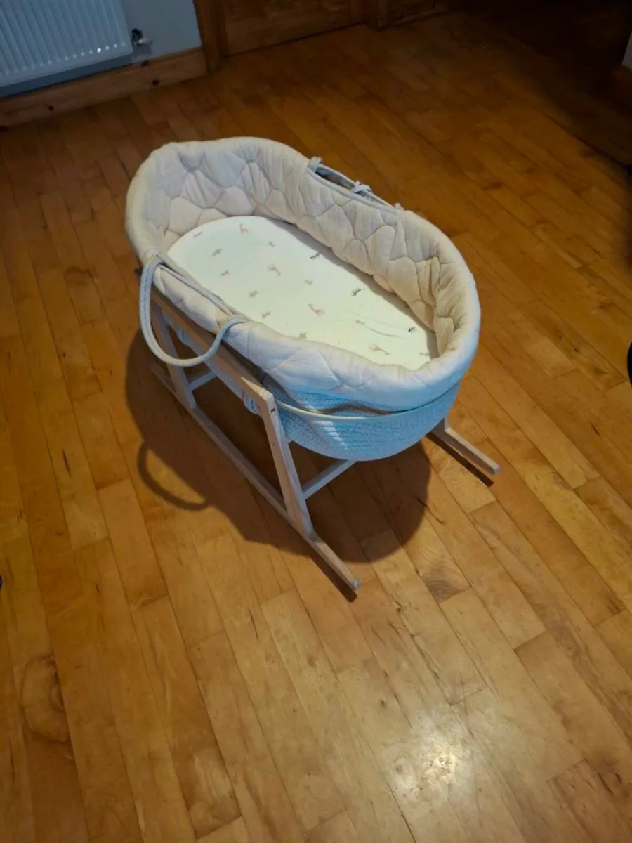 Moses basket - Image 1