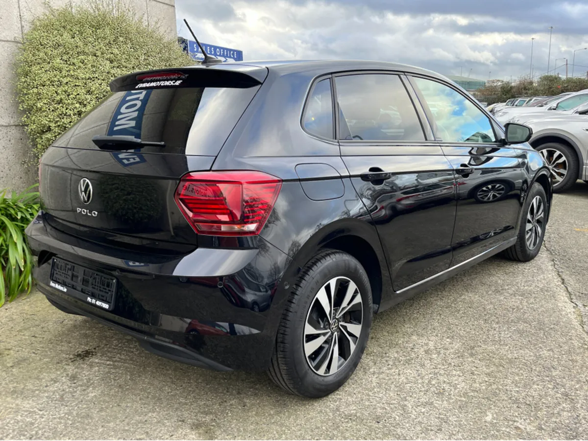 Volkswagen Polo COMFORTLINE AUTOMATIC 1.0 PETROL / - Image 4