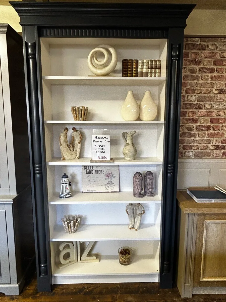 Showroom units to clear - Image 1