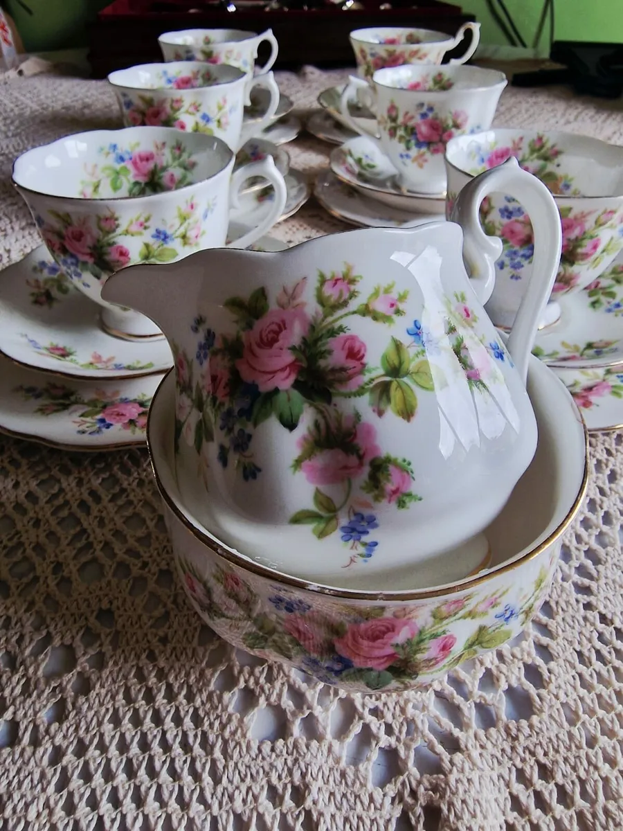 Quality vintage immaculate tea sets - Image 4