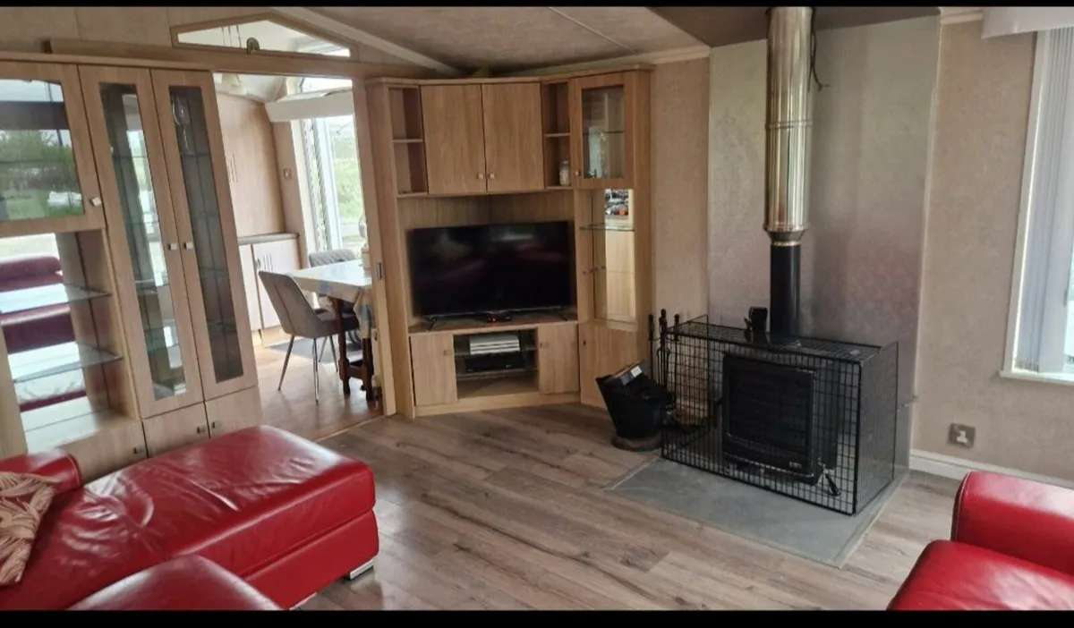 Immaculate Willerby Vogue Mobile home - Image 2