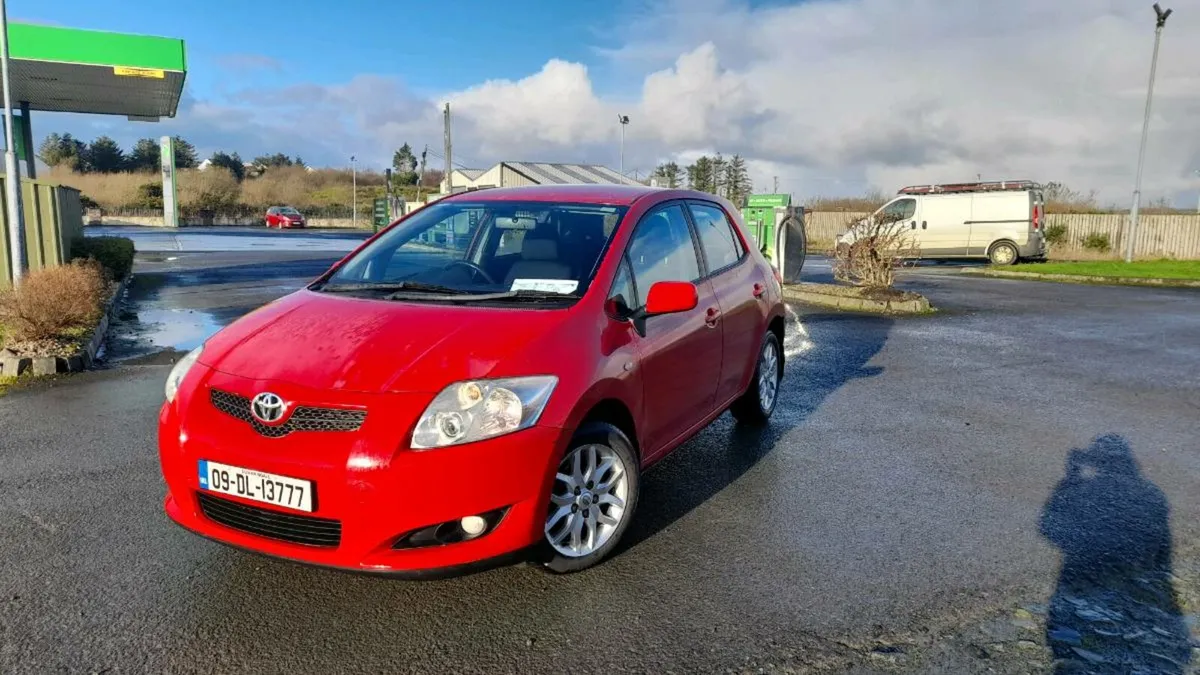 Toyota Auris (FOR REPAIR) - Image 1