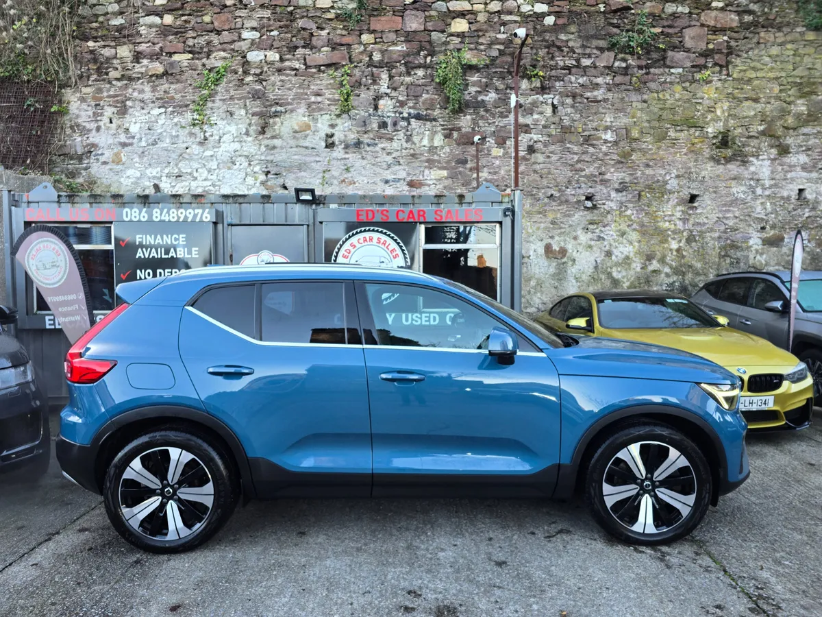 Volvo XC40 T5 Recharge Ultimate Dark BIG SPEC 2022 - Image 3