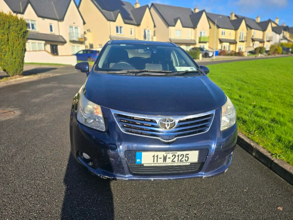 Toyota Avensis 2011 2.0 diesel - Image 2