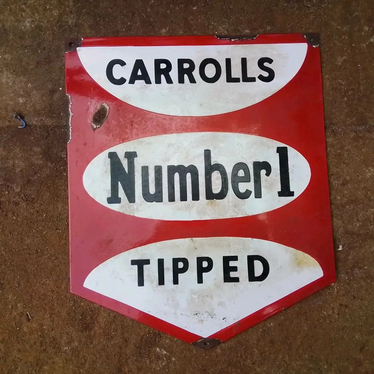 ANTIQUE AND COLLECTABLES - Image 1